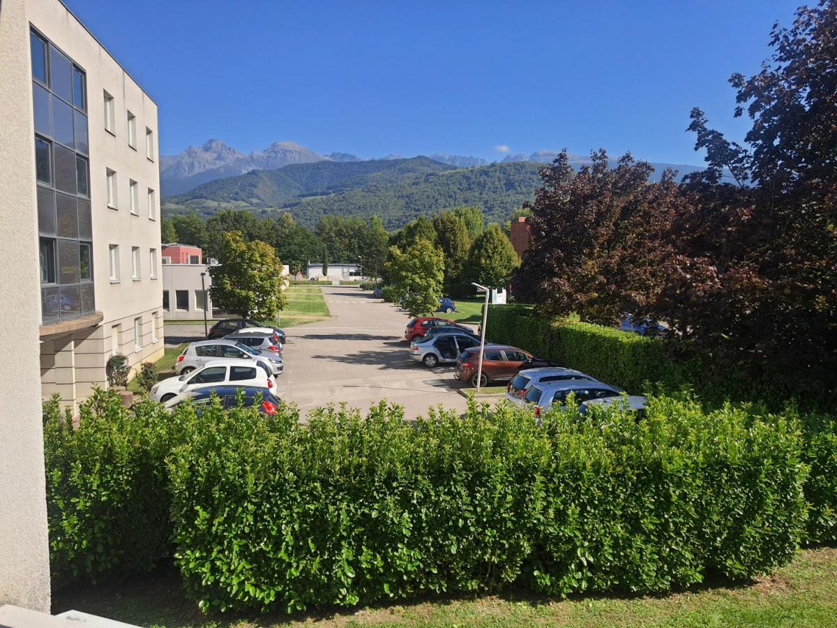 Studio Dans Residence Pour Location Courte Duree Et Etudiants Parking Gratuit Gières Dış mekan fotoğraf
